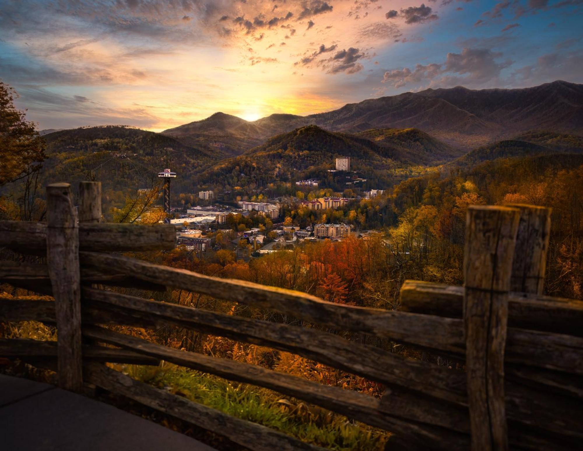 Majestic Splash- 8 Bedroom, Indoor Pool, Hot Tub, 1089 Free Tickets Each Paid Day, Dollywood Sevierville Kültér fotó