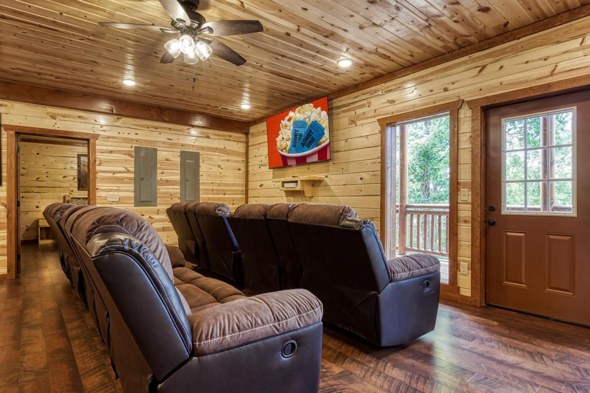Majestic Splash- 8 Bedroom, Indoor Pool, Hot Tub, 1089 Free Tickets Each Paid Day, Dollywood Sevierville Kültér fotó